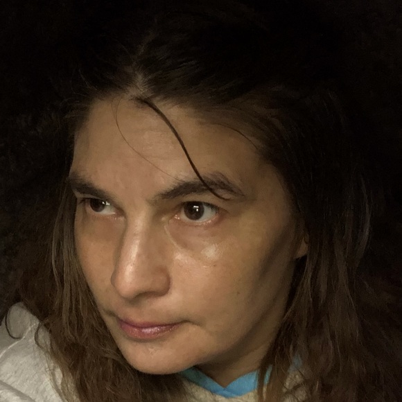 Meet your Posher, Tanya - Picture 2 of 2